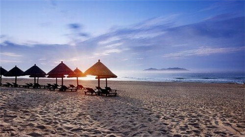 东方在哪里买房子好，金港海岸样板房一般多少钱？